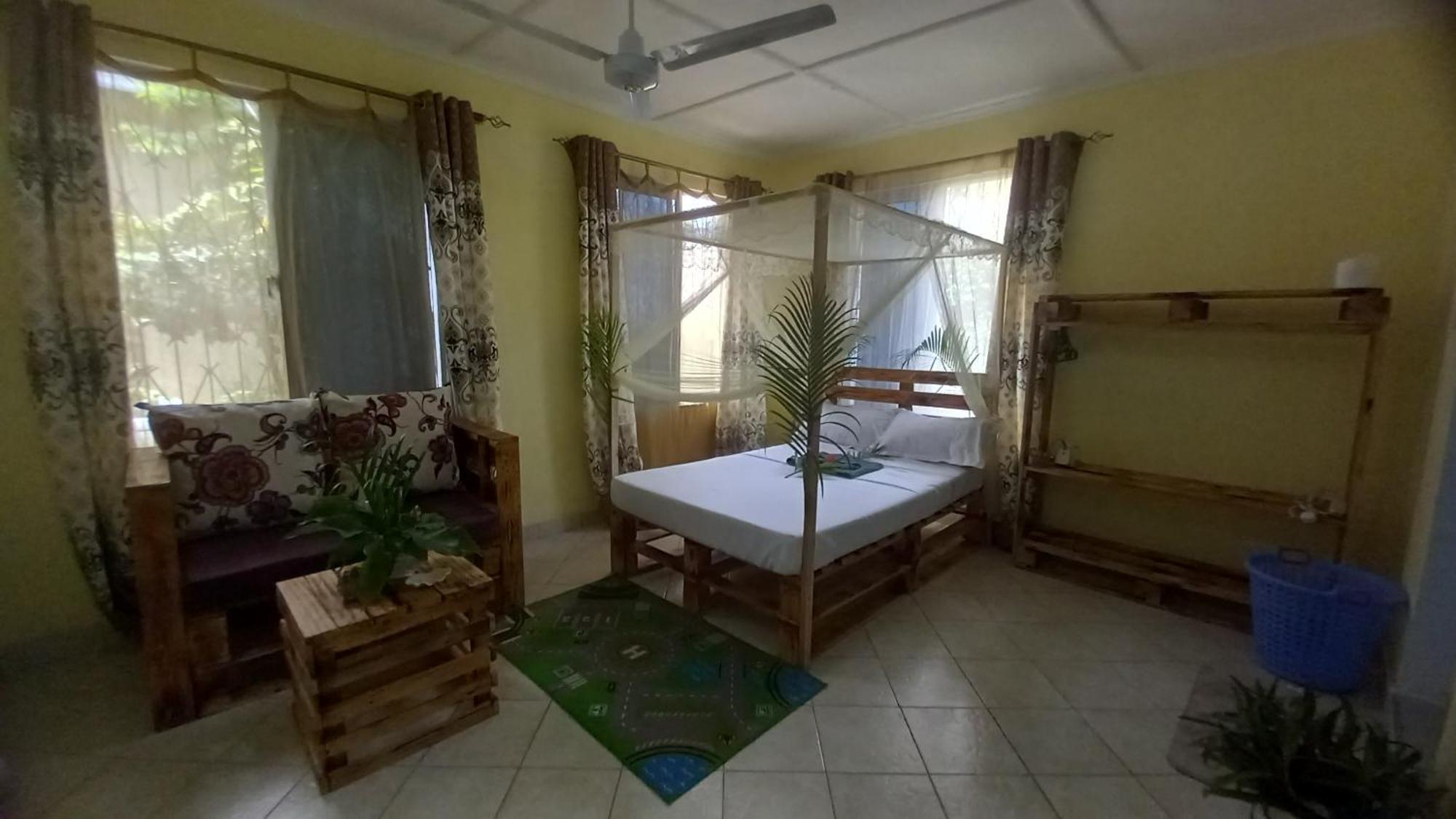 Mount Zion Guest House, Mtwapa Mtomondoni มอมบาซา ภายนอก รูปภาพ