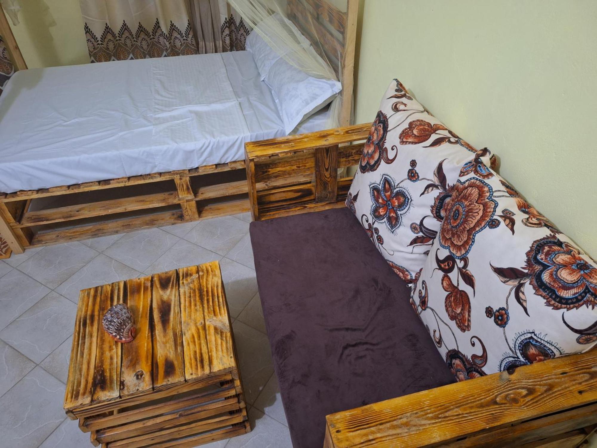 Mount Zion Guest House, Mtwapa Mtomondoni มอมบาซา ภายนอก รูปภาพ
