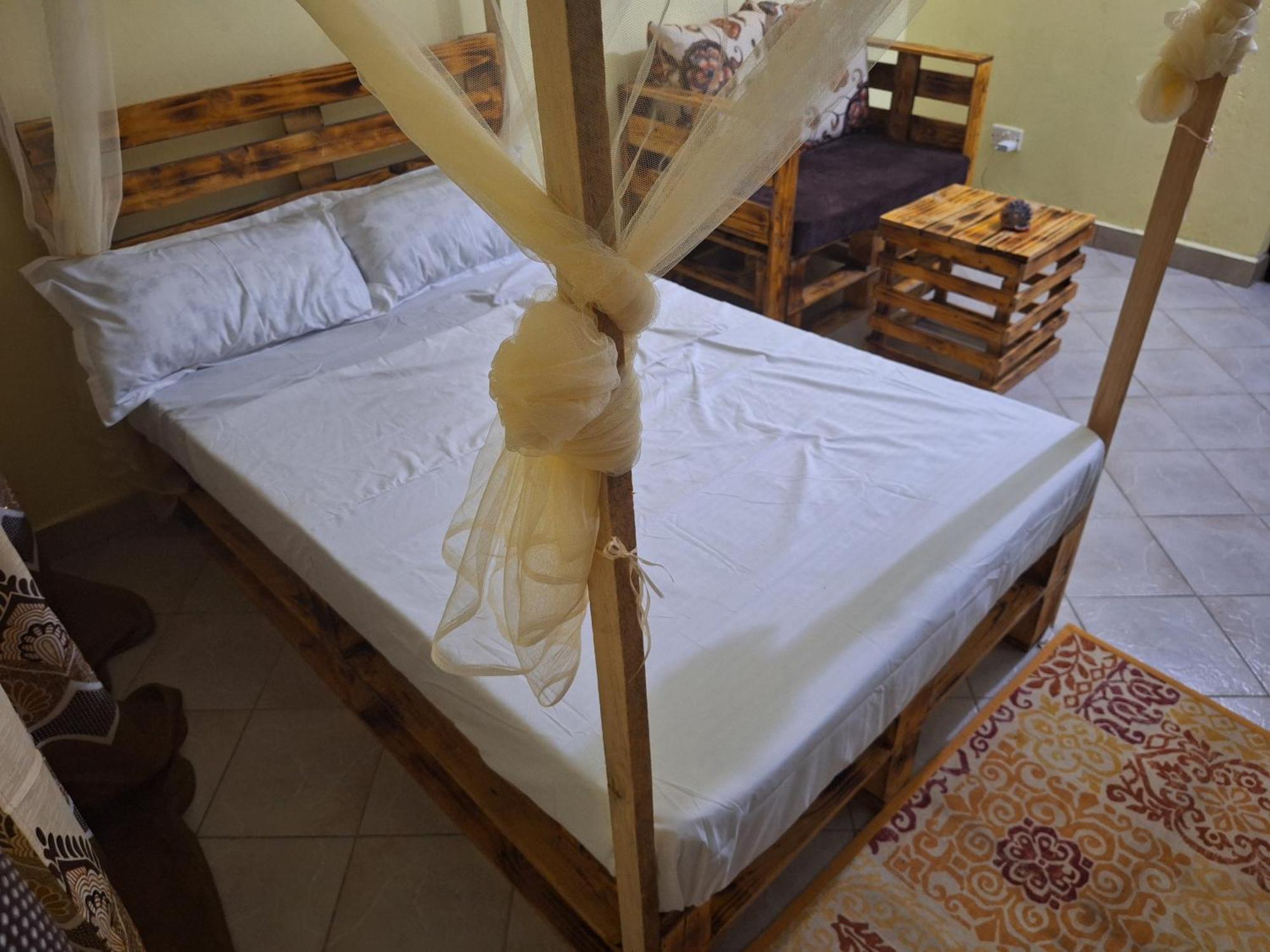 Mount Zion Guest House, Mtwapa Mtomondoni มอมบาซา ภายนอก รูปภาพ