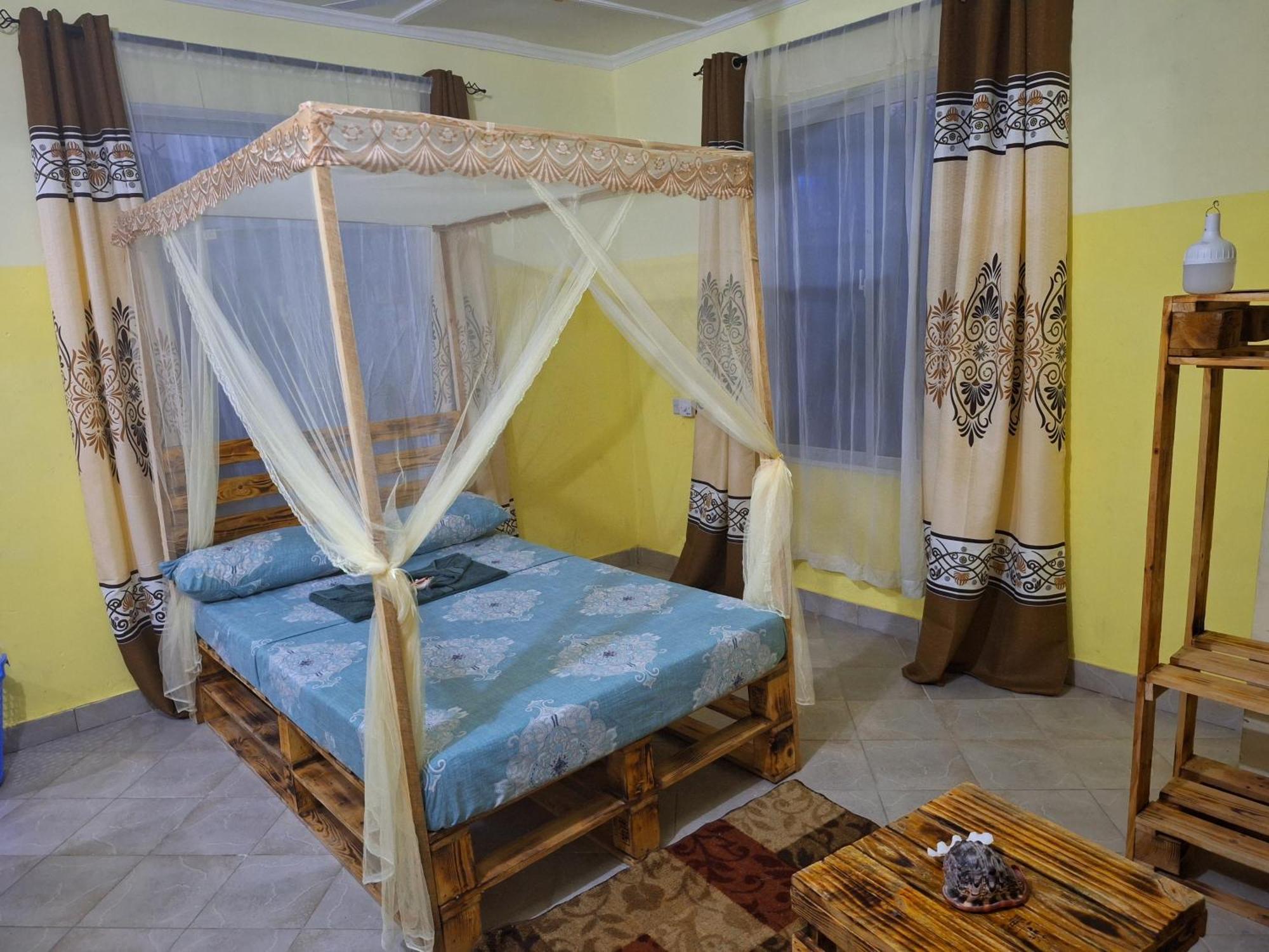 Mount Zion Guest House, Mtwapa Mtomondoni มอมบาซา ภายนอก รูปภาพ