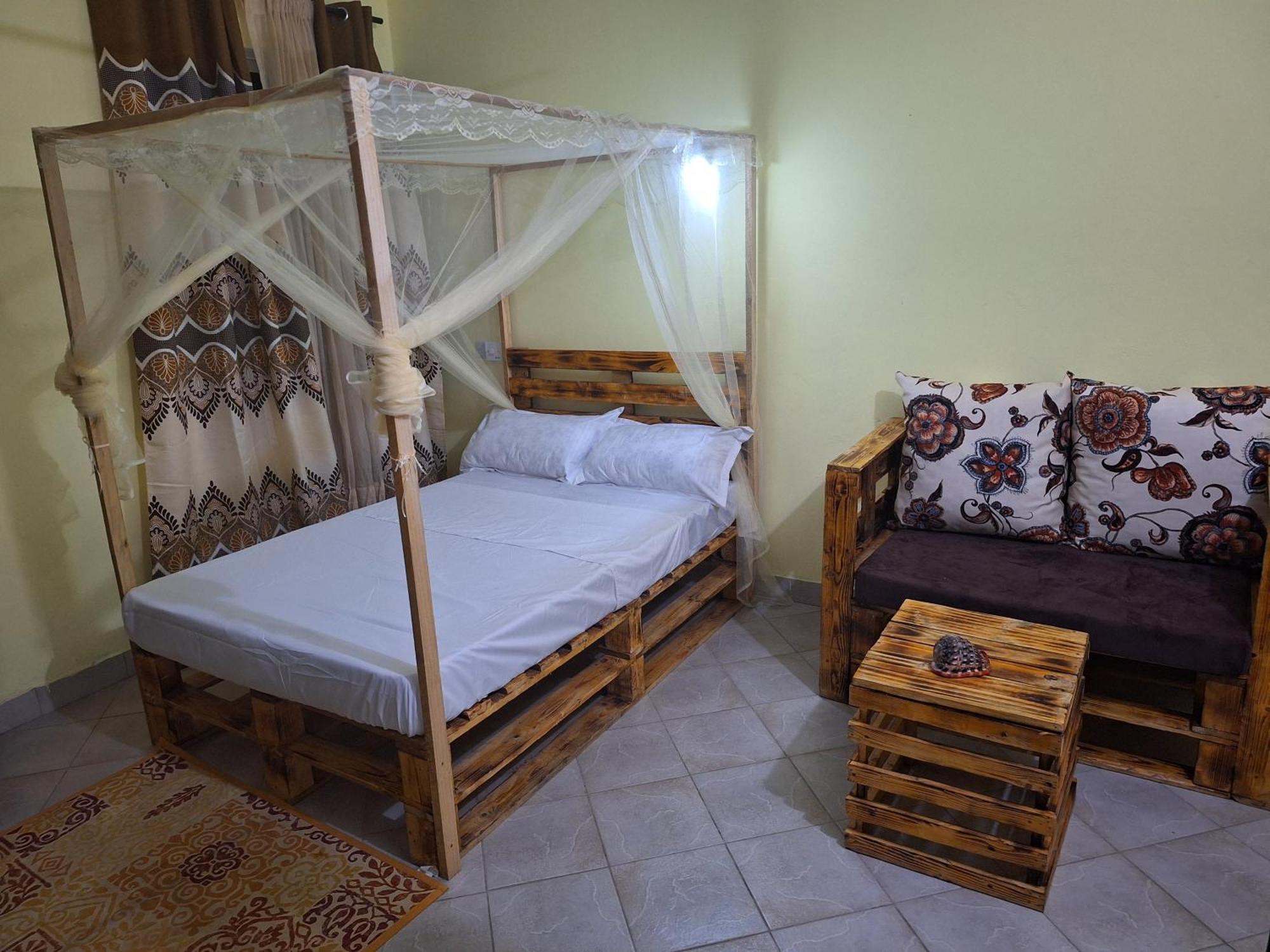 Mount Zion Guest House, Mtwapa Mtomondoni มอมบาซา ภายนอก รูปภาพ
