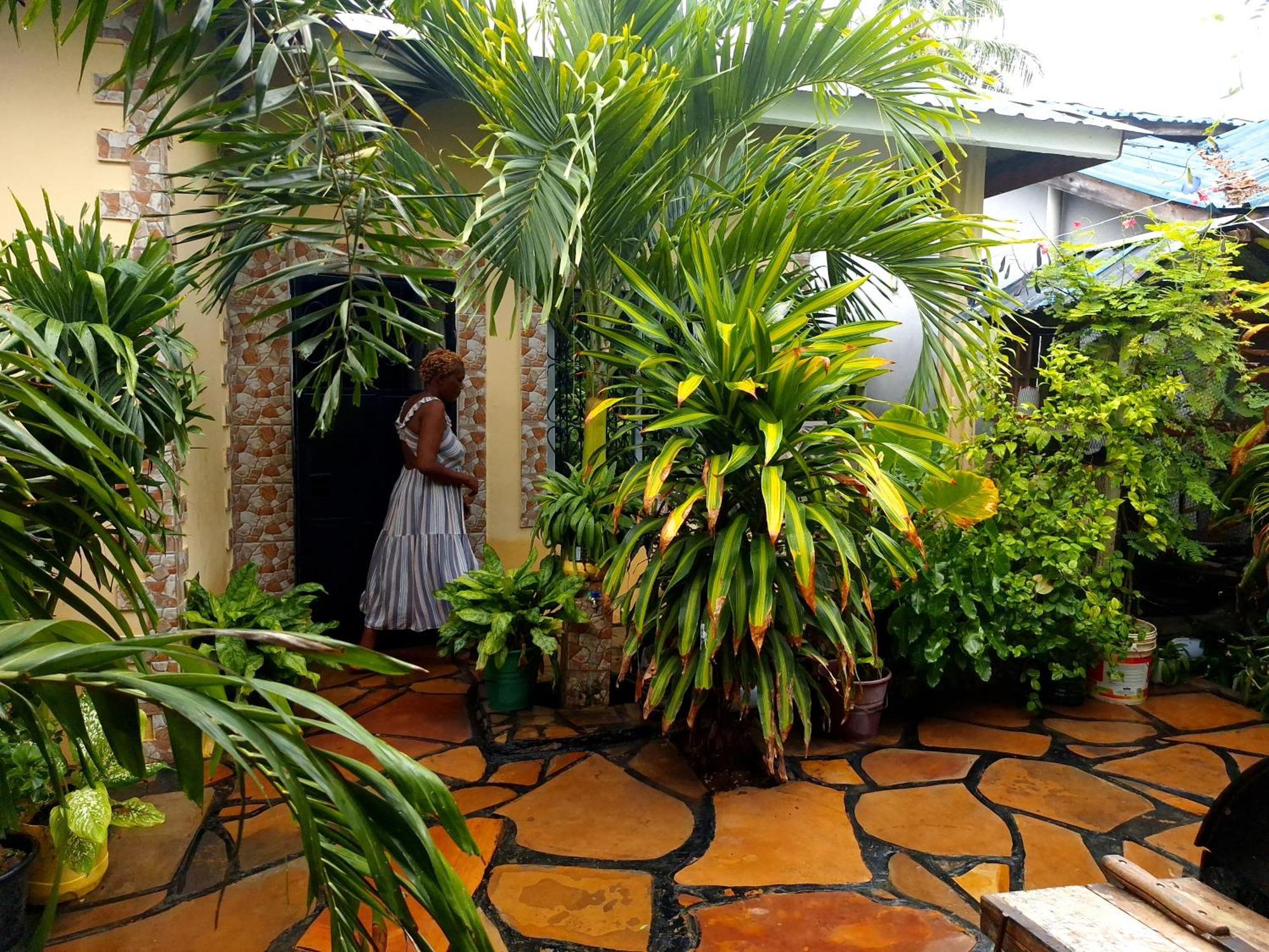 Mount Zion Guest House, Mtwapa Mtomondoni มอมบาซา ภายนอก รูปภาพ