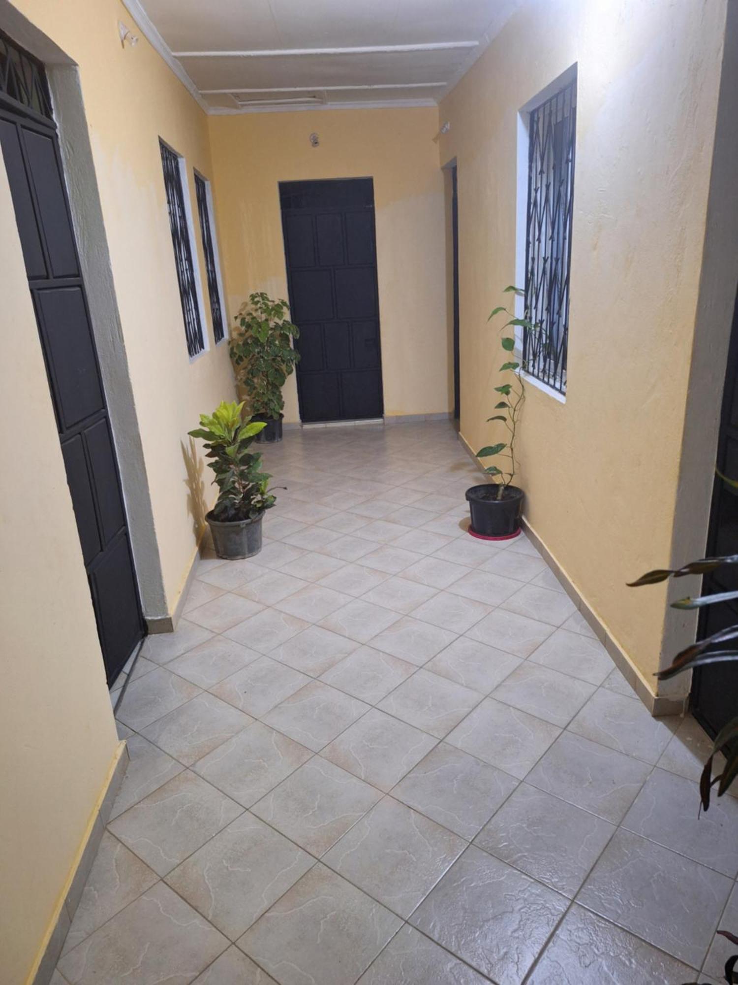 Mount Zion Guest House, Mtwapa Mtomondoni มอมบาซา ภายนอก รูปภาพ