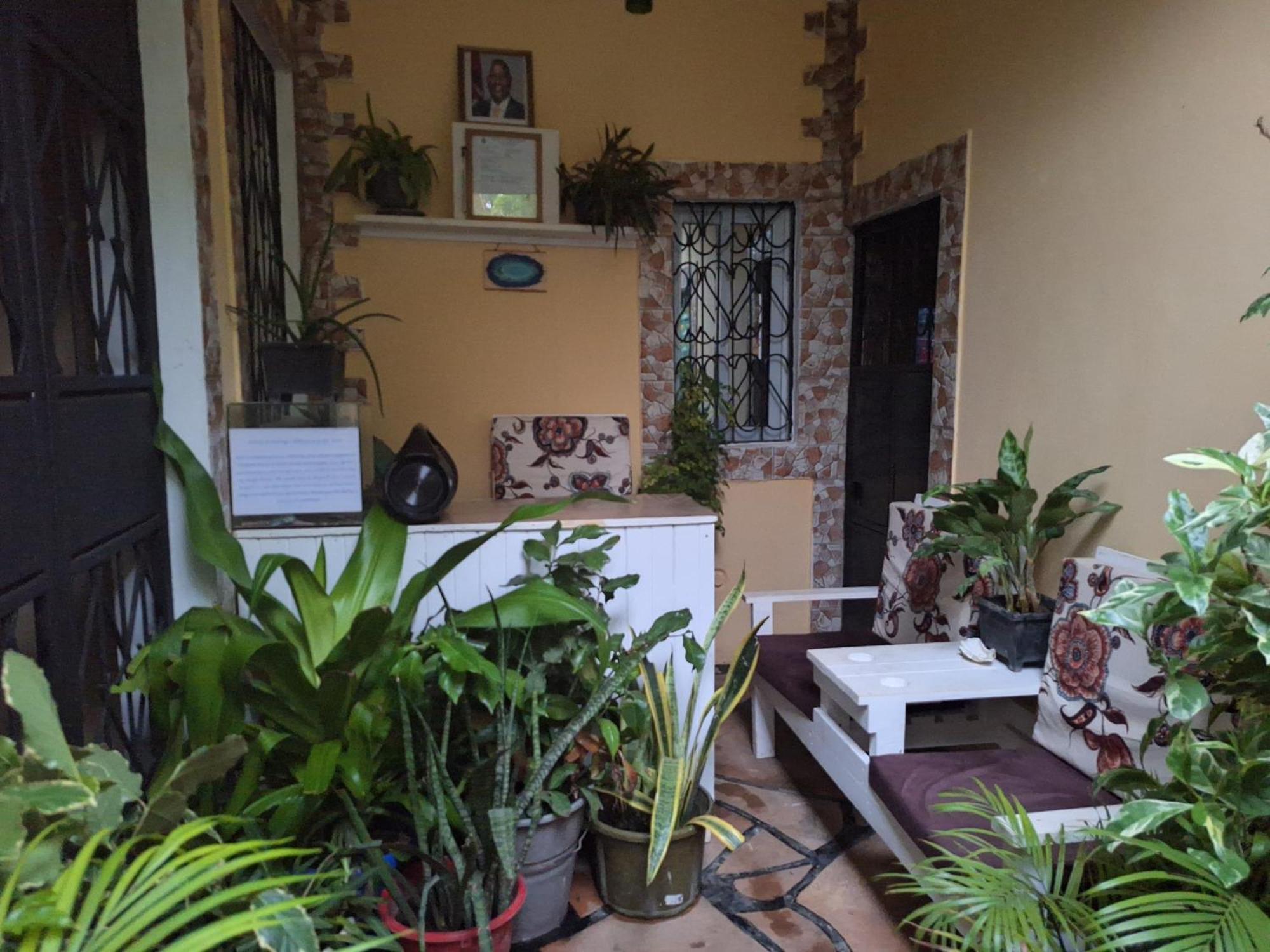 Mount Zion Guest House, Mtwapa Mtomondoni มอมบาซา ภายนอก รูปภาพ