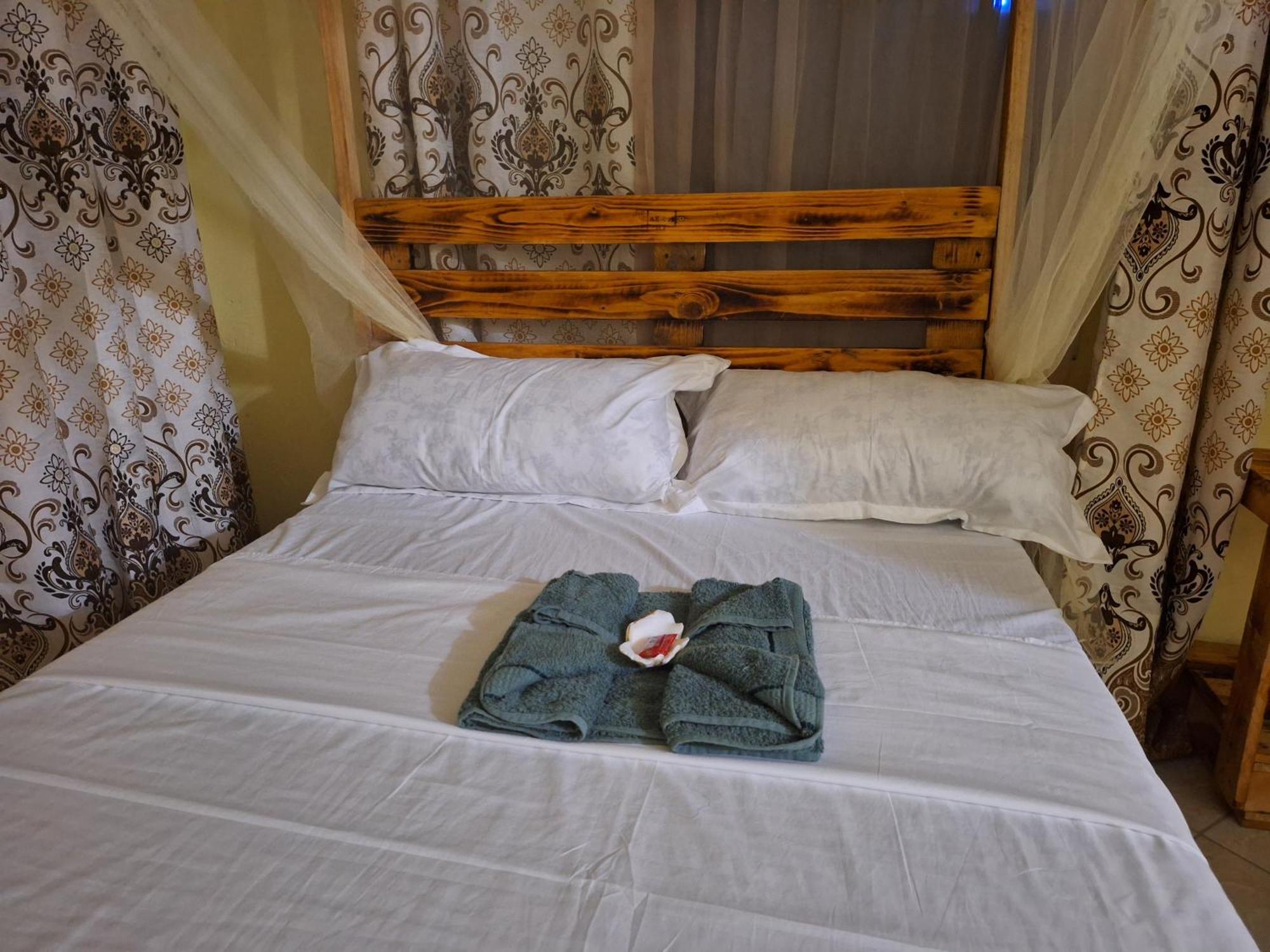 Mount Zion Guest House, Mtwapa Mtomondoni มอมบาซา ภายนอก รูปภาพ